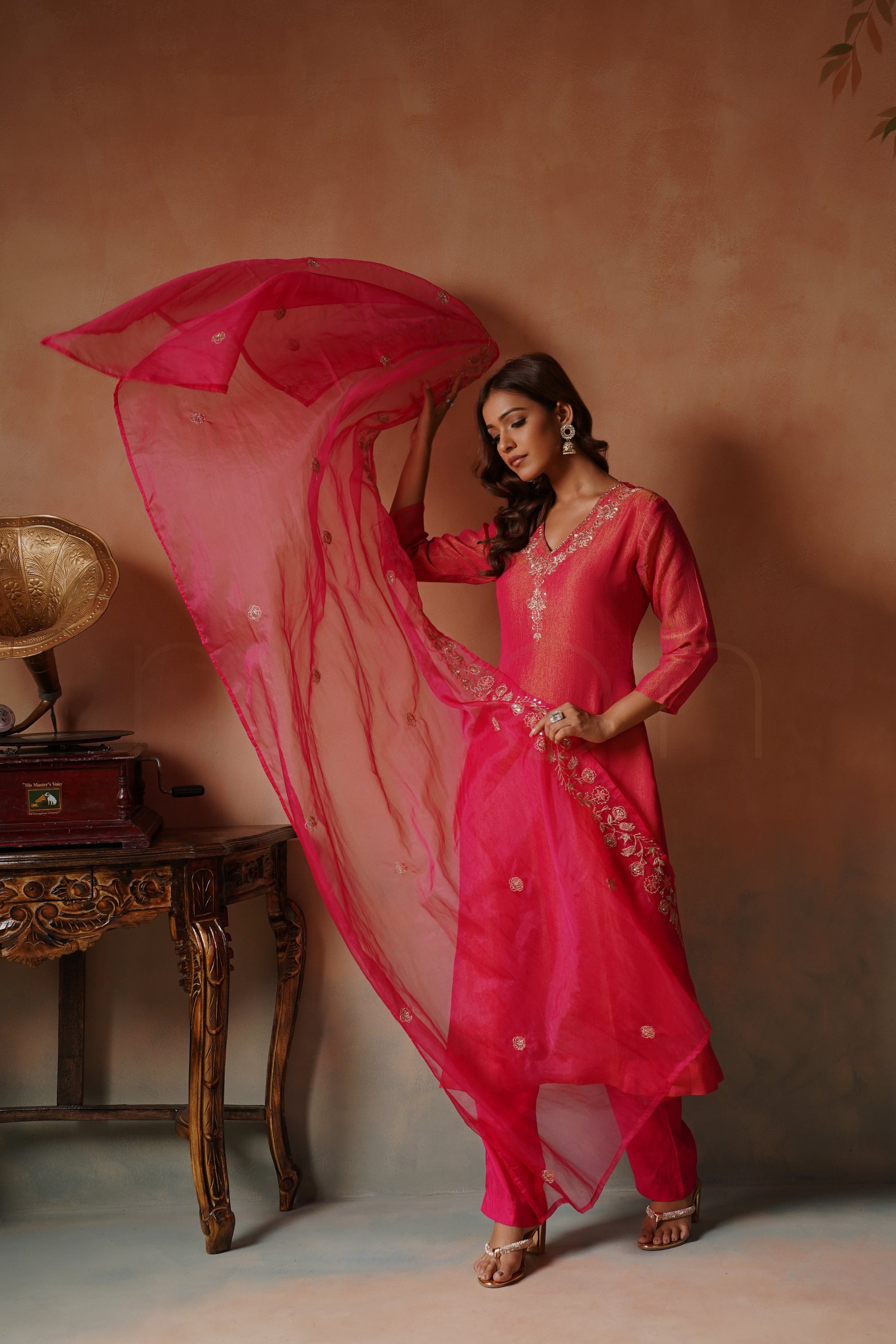 Ruby Pink Shimmer Crushed Tissue Embroidered Kurti Set