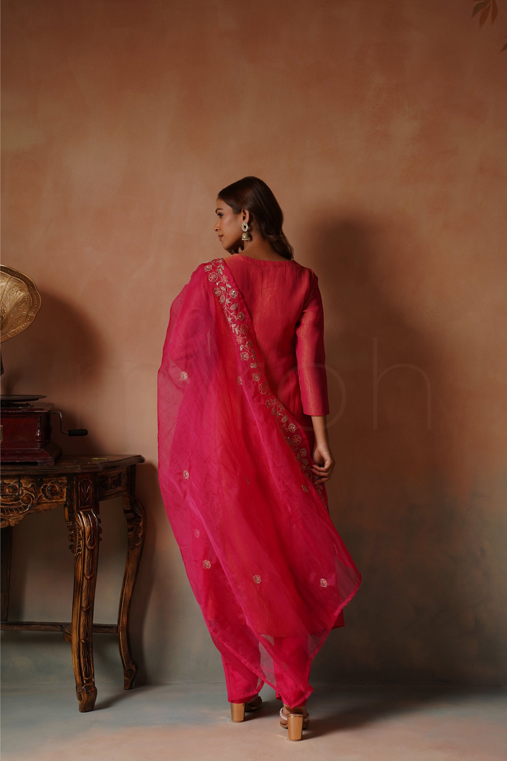 Ruby Pink Shimmer Crushed Tissue Embroidered Kurti Set