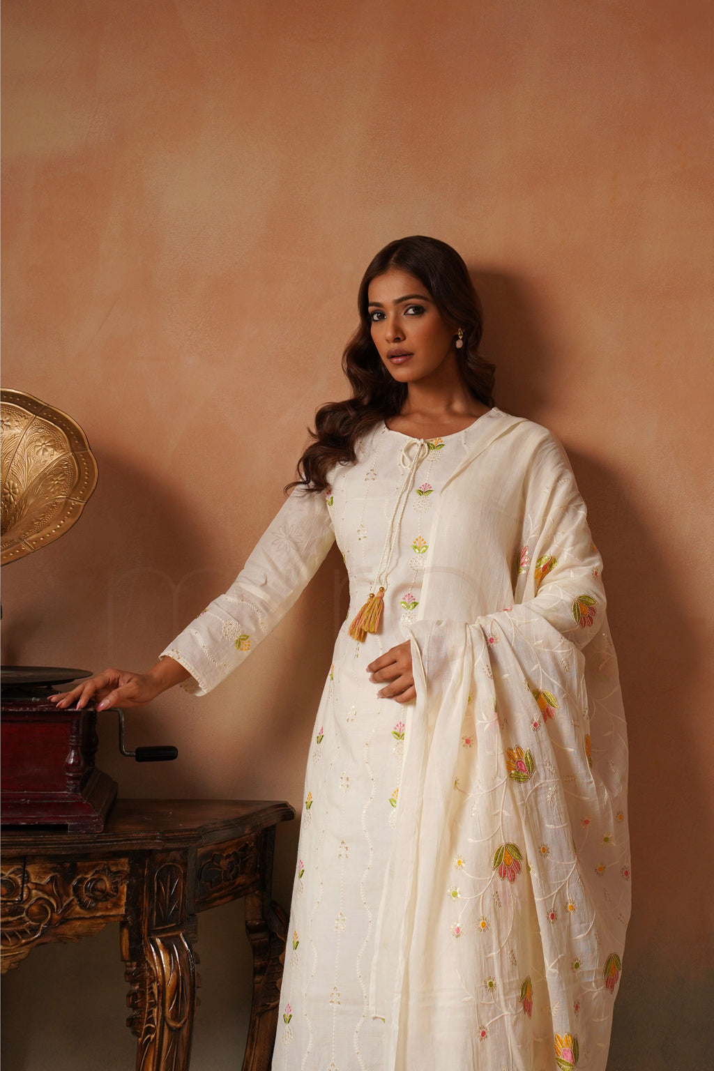 Off-White Embroidered Kurta Set