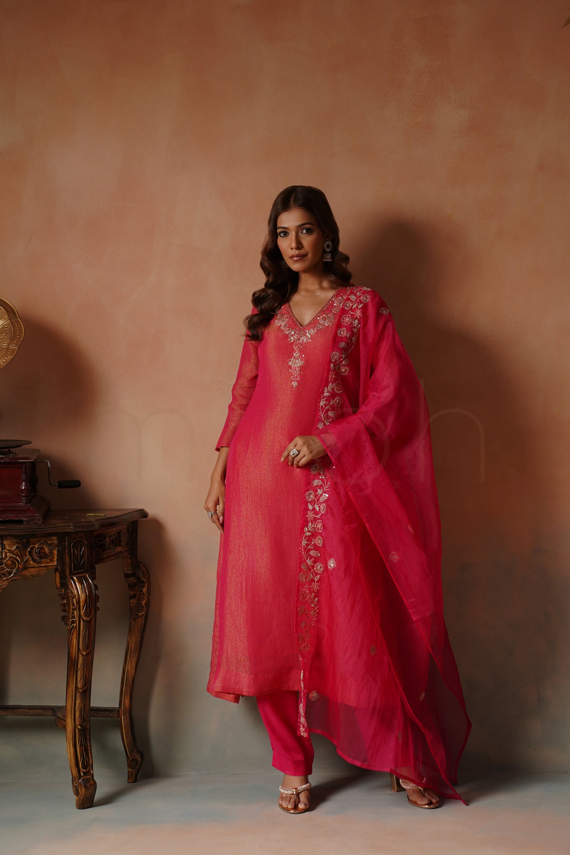 Ruby Pink Shimmer Crushed Tissue Embroidered Kurti Set